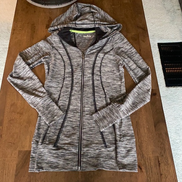 Hyba Hoodie - Picture 1 of 4